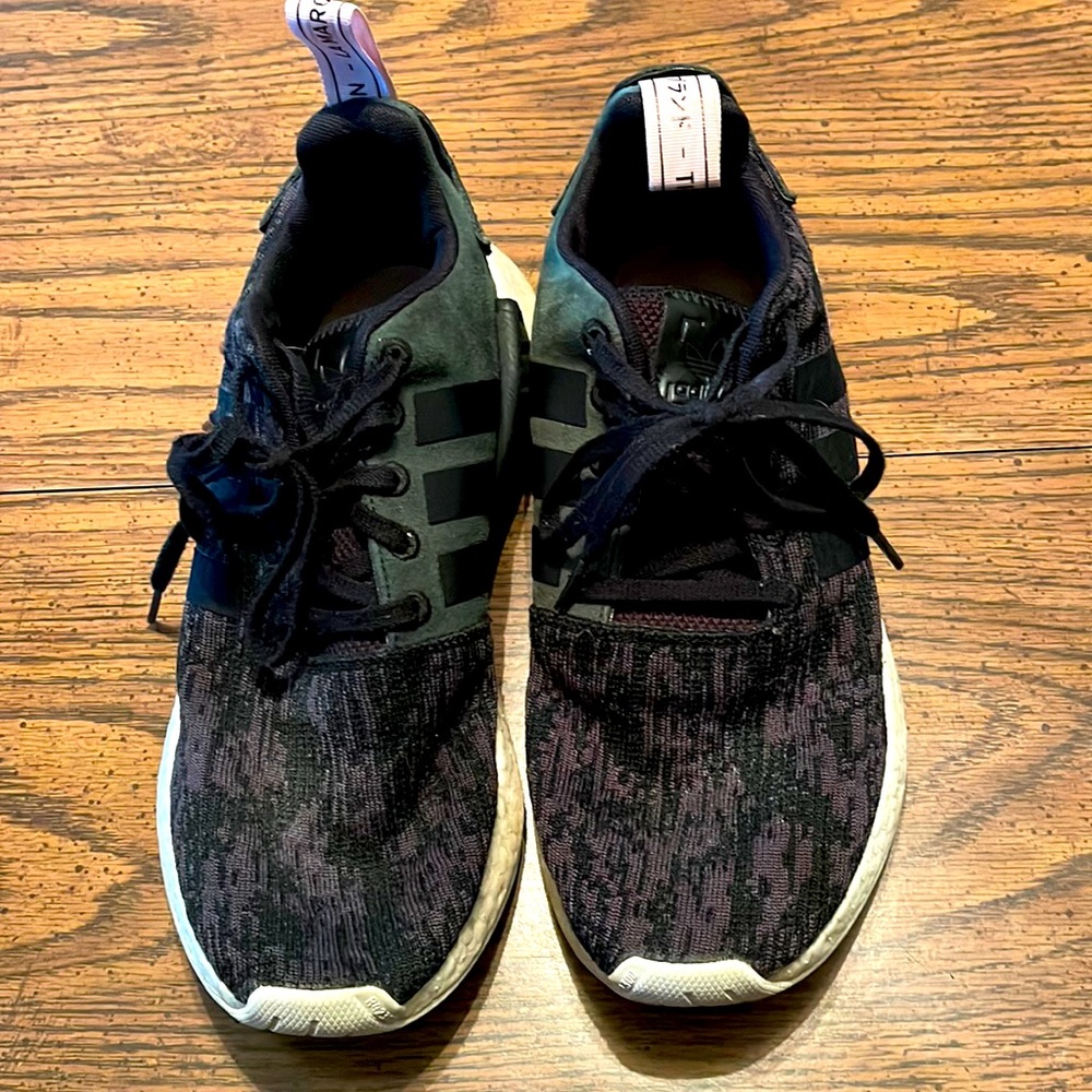 Size 9 1/2 Adidas Boost sneakers